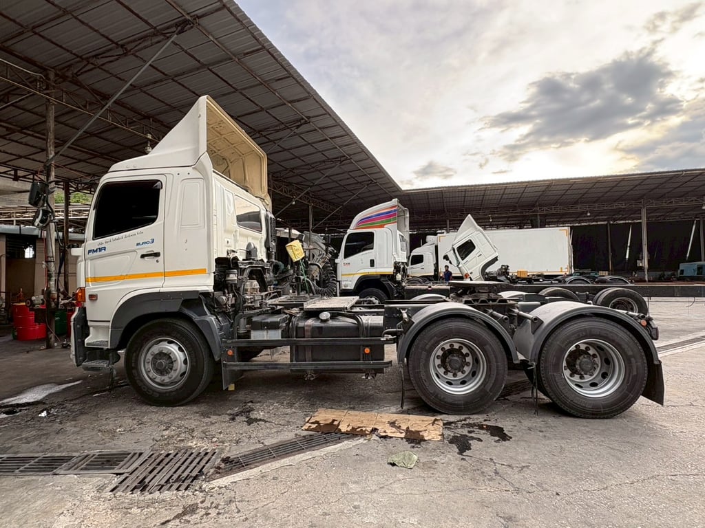Hino Victor 10 ล้อ หัวลาก ปี 64