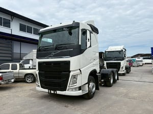 VOLVO FH 440แรงม้า รถบรรทุก หัวลาก 10ล้อ ปี2017