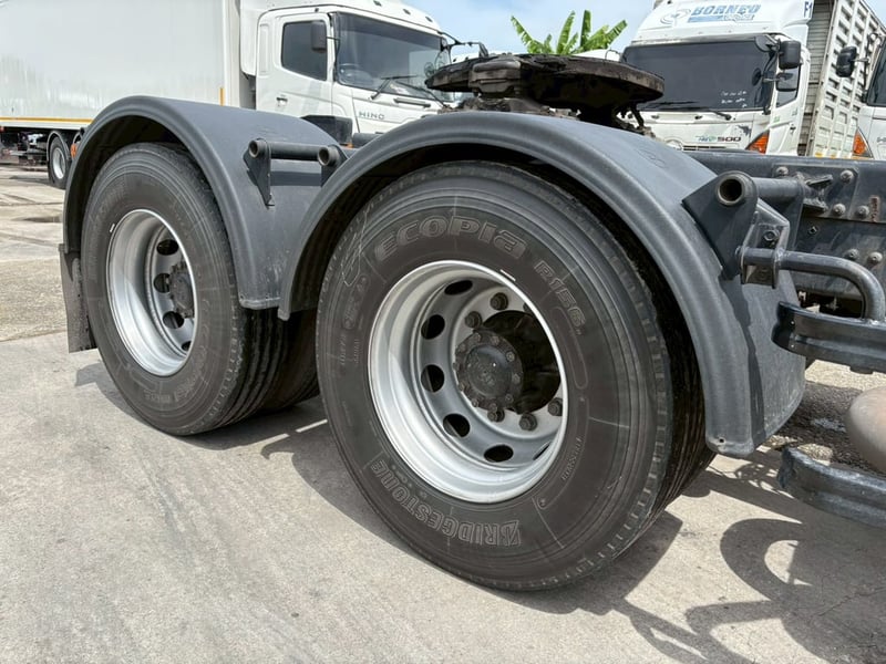 Hino Victor 10 ล้อ หัวลาก ปี 64 Hino Victor 10 ล้อ หัวลาก ปี 64