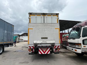 ISUZU FTR 240แรงม้า รถบรรทุก 6ล้อ ตู้แห้ง มีลิฟต์ท้าย