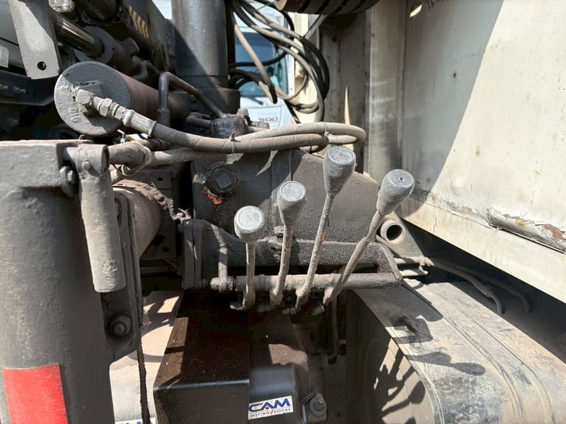 Hino victor240 ติดตั้งเครนพับ 3 ตัน ปี 62 Hino victor240 ติดตั้งเครนพับ 3 ตัน ปี 62