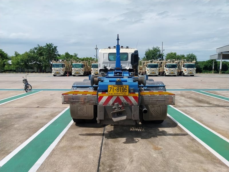 ขายรถ 10 ล้อ Hook lift 3 เพลา ยี่ห้อ Hino รุ่น FL1JNRA 245 แรง ปี 2550
