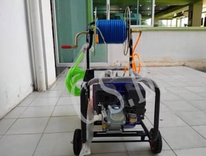 เครื่องพ่นยาแบบรถเข็น รุ่น LJ - 26 Recoil Start Belt Gasoline Power Sprayer AGRIO