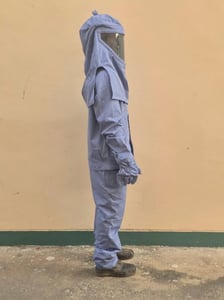 ชุดป้องกันอันตรายจากไฟอาร์ค ARC FLASH PROTECTIVE CLOTHING รุ่น 25 CAL ชุดป้องกันอันตรายจากไฟอาร์ค ARC FLASH PROTECTIVE CLOTHING รุ่น 25 CAL