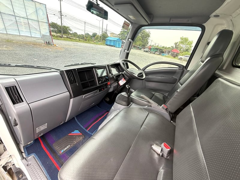 แถมป้ายประมูล NLR130 ปี 2564 (4 ล้อ - ไม่ติดเวลา) (รถมือเดียวป้ายแดง) (ตู้แห้ง+เปิดท้าย) เครื่องดี คัสซีสวย แอร์เย็น พ.เพาเวอร์ ก.ไฟฟ้า พวงมาลัย Airbag วิทยุ USB MP3 รถถูกคัดสรรผ่านมาตรฐาน