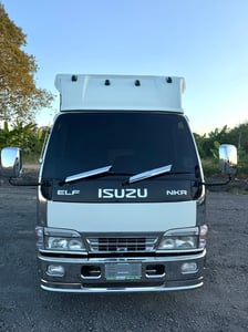 ISUZU NKR (รถห้างแท้) (การ์ตูน) เครื่อง 100 แรง เทอร์โบ (4 ล้อ-ไม่ติดเวลา) (กระบะเหล็ก+หลังคาทึบ) เครื่องดี คัสซีสวย แอร์เย็น ☎️ 086-337-7933 ก้าว