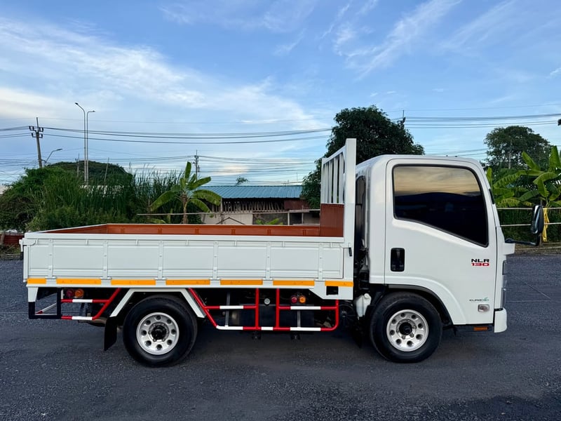 ( เลขไมล์ 23,XXX เกียร์ออโต้ ) NLR130 ปี 2566 ไฟหน้า LED TECH (4 ล้อ - ไม่ติดเวลา) (รถมือเดียวป้ายแดง) (กระบะ+เปิด 3 ด้าน) เครื่องดี คัสซีสวย แอร์เย็น พ.เพาเวอร์ ก.ไฟฟ้า พวงมาลัย Airbag วิทยุ USB MP3 รถถูกคัดสรรผ่านมาตรฐาน ( เลขไมล์ 23,XXX เกียร์ออโต้ ) NLR130 ปี 2566 ไฟหน้า LED TECH (4 ล้อ - ไม่ติดเวลา) (รถมือเดียวป้ายแดง) (กระบะ+เปิด 3 ด้าน) เครื่องดี คัสซีสวย แอร์เย็น พ.เพาเวอร์ ก.ไฟฟ้า พวงมาลัย Airbag วิทยุ USB MP3 รถถูกคัดสรรผ่านมาตรฐาน