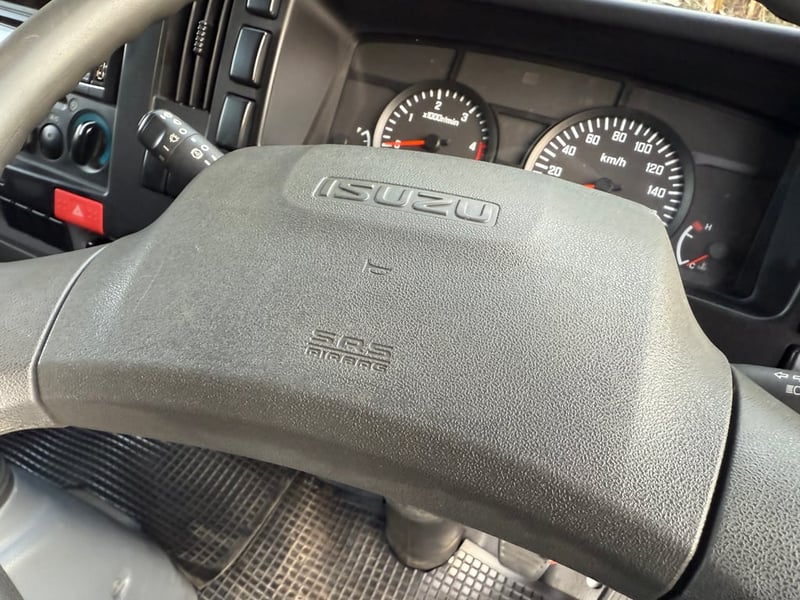 NLR130 ปี 2563 (4 ล้อ - ไม่ติดเวลา) (รถมือเดียวป้ายแดง) (กระบะสองแถว) เครื่องดี คัสซีสวย แอร์เย็น พ.เพาเวอร์ ก.ไฟฟ้า พวงมาลัย Airbag วิทยุ USB MP3 รถถูกคัดสรรผ่านมาตรฐาน