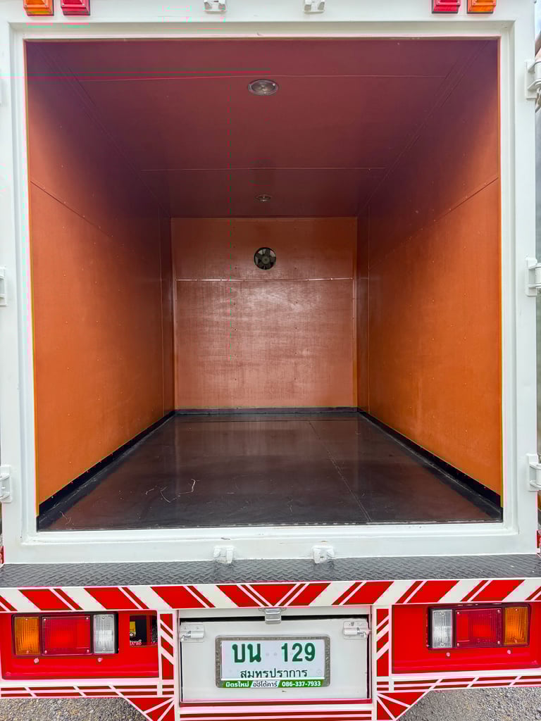 NLR Lite ปี 2021 (4 ล้อ - ไม่ติดเวลา) (รถมือเดียวป้ายแดง) (ตู้แห้ง+เปิดท้าย) เครื่องดี คัสซีสวย แอร์เย็น พ.เพาเวอร์ ก.ไฟฟ้า พวงมาลัย Airbag วิทยุ USB MP3 รถถูกคัดสรรผ่านมาตรฐาน