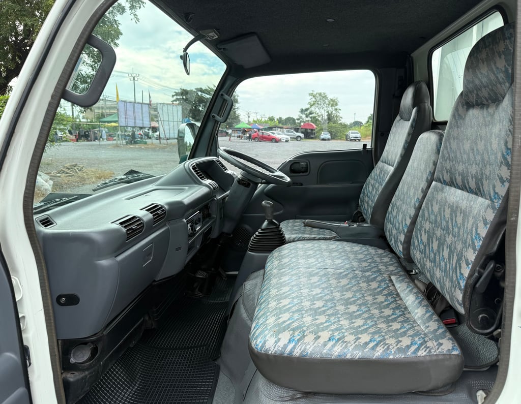 ISUZU NKR 120 แรง ปี 2555 (4 ล้อ-ไม่ติดเวลา) (กระบะ+คอก) เครื่องดี คัสซีสวย แอร์เย็น รถสวย พร้อมใช้งานทันที