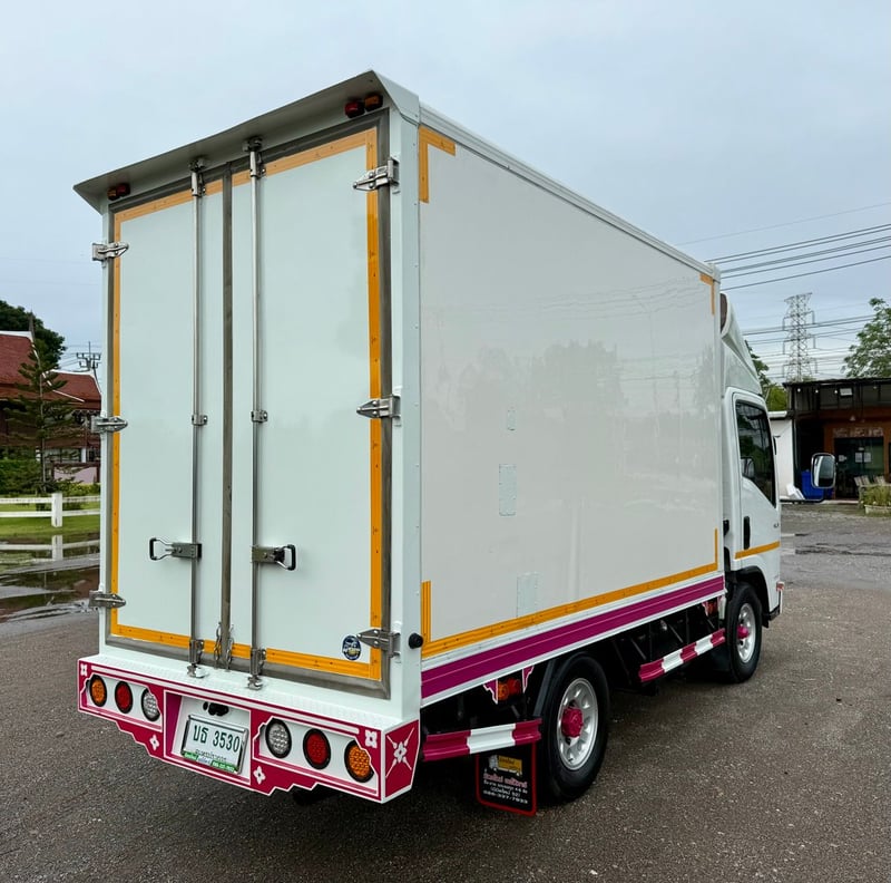 ปี 2564 NLR lite แรง (รถห้างแท้) (4 ล้อ - ไม่ติดเวลา) (รถมือเดียวป้ายแดง) (ตู้แห้ง+เปิดท้าย) เครื่องดี คัสซีสวย แอร์เย็น พ.เพาเวอร์ ก.ไฟฟ้า พวงมาลัย Airbag วิทยุ USB MP3 รถถูกคัดสรรผ่านมาตรฐาน รถสวยมาก