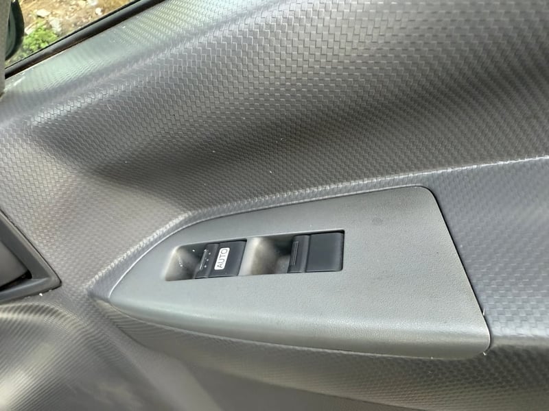 NLR130 ปี 2563 (4 ล้อ - ไม่ติดเวลา) (รถมือเดียวป้ายแดง) (กระบะสองแถว) เครื่องดี คัสซีสวย แอร์เย็น พ.เพาเวอร์ ก.ไฟฟ้า พวงมาลัย Airbag วิทยุ USB MP3 รถถูกคัดสรรผ่านมาตรฐาน