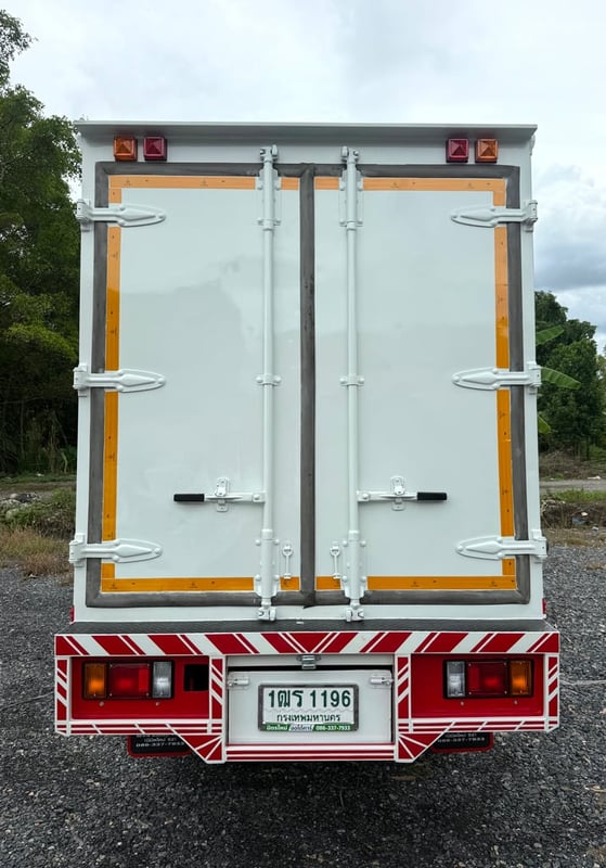 NLR130 ปี 2559 ตู้แห้ง มือเดียวป้ายแดง เครื่องดี เกียร์นิ่ม แอร์เย็น รถถูกคัดสรรผ่านมาตรฐาน