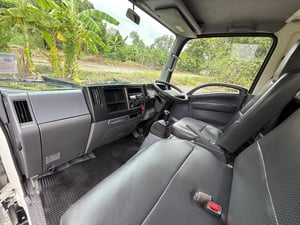 NLR130 แรง ปี 2561 (รถห้างแท้) (4 ล้อ - ไม่ติดเวลา) (รถมือเดียวป้ายแดง) (กระบะเหล็กใหม่ ยาว 3.5 เมตร) เครื่องดี คัสซีสวย แอร์เย็น พ.เพาเวอร์ ก.ไฟฟ้า พวงมาลัย Airbag วิทยุ USB MP3 รถถูกคัดสรรผ่านมาตรฐาน รถสวยมาก