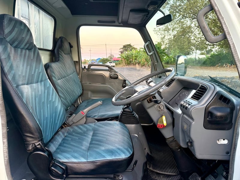 ISUZU NKR (รถห้างแท้) (ตาเพชร) เครื่อง 100 แรง เทอร์โบ (4 ล้อ-ไม่ติดเวลา) (กระบะพื้นเหล็ก+คอกเหล็ก) เครื่องดี คัสซีสวย แอร์เย็น ☎️ 086-337-7933 ก้าว ISUZU NKR (รถห้างแท้) (ตาเพชร) เครื่อง 100 แรง เทอร์โบ (4 ล้อ-ไม่ติดเวลา) (กระบะพื้นเหล็ก+คอกเหล็ก) เครื่องดี คัสซีสวย แอร์เย็น ☎️ 086-337-7933 ก้าว