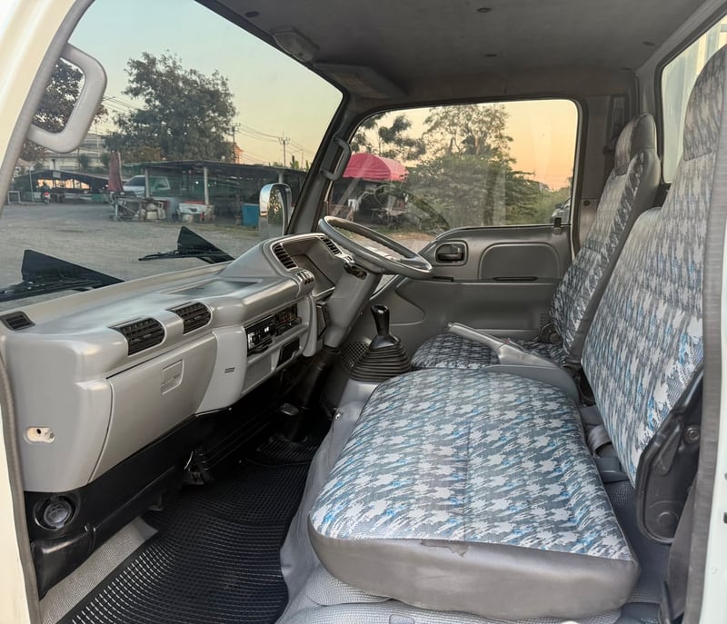 ISUZU NKR 120 แรง ปี 2553 (4 ล้อ-ไม่ติดเวลา) (กระบะ+คอก) เครื่องดี คัสซีสวย แอร์เย็น รถสวย พร้อมใช้งานทันที