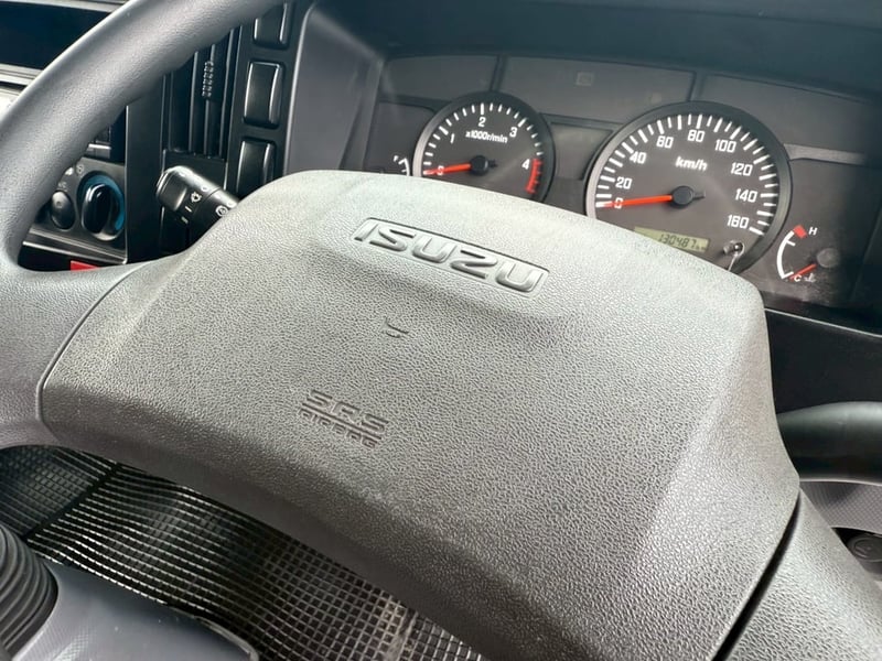 NLR130 ปี 2563 (4 ล้อ - ไม่ติดเวลา) (รถมือเดียวป้ายแดง) (ตู้แห้ง+เปิดท้าย) เครื่องดี คัสซีสวย แอร์เย็น พ.เพาเวอร์ ก.ไฟฟ้า พวงมาลัย Airbag วิทยุ USB MP3 รถถูกคัดสรรผ่านมาตรฐาน NLR130 ปี 2563 (4 ล้อ - ไม่ติดเวลา) (รถมือเดียวป้ายแดง) (ตู้แห้ง+เปิดท้าย) เครื่องดี คัสซีสวย แอร์เย็น พ.เพาเวอร์ ก.ไฟฟ้า พวงมาลัย Airbag วิทยุ USB MP3 รถถูกคัดสรรผ่านมาตรฐาน