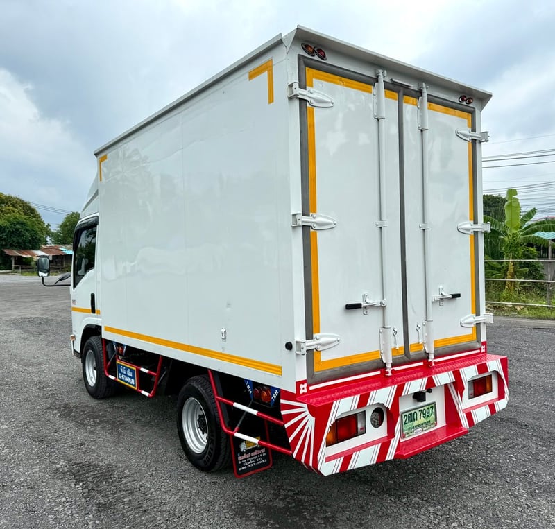 แถมป้ายประมูล NLR130 ปี 2564 (4 ล้อ - ไม่ติดเวลา) (รถมือเดียวป้ายแดง) (ตู้แห้ง+เปิดท้าย) เครื่องดี คัสซีสวย แอร์เย็น พ.เพาเวอร์ ก.ไฟฟ้า พวงมาลัย Airbag วิทยุ USB MP3 รถถูกคัดสรรผ่านมาตรฐาน