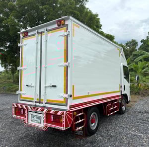 NLR130 ปี 2559 ตู้แห้ง มือเดียวป้ายแดง เครื่องดี เกียร์นิ่ม แอร์เย็น รถถูกคัดสรรผ่านมาตรฐาน