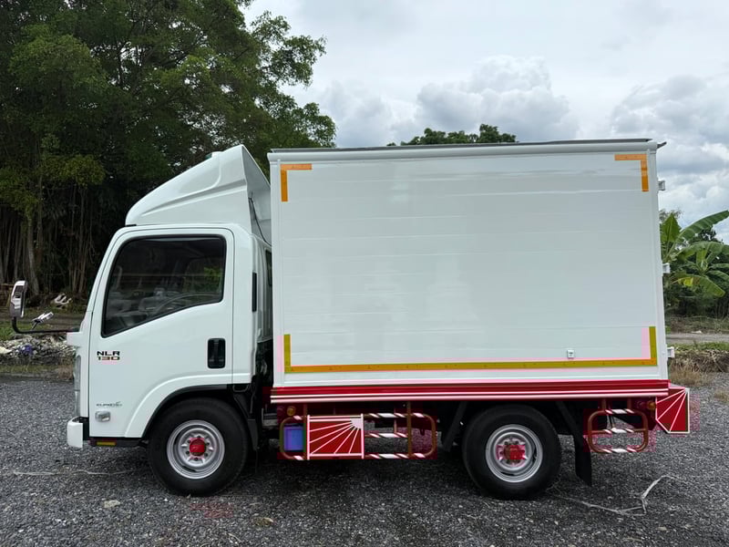 NLR130 แรง ปี 2559 (รถห้างแท้) (4 ล้อ - ไม่ติดเวลา) (รถมือเดียวป้ายแดง) (ตู้แห้ง+เปิดท้าย) เครื่องดี คัสซีสวย แอร์เย็น พ.เพาเวอร์ วิทยุ USB MP3 รถถูกคัดสรรผ่านมาตรฐาน รถสวยมาก NLR130 แรง ปี 2559 (รถห้างแท้) (4 ล้อ - ไม่ติดเวลา) (รถมือเดียวป้ายแดง) (ตู้แห้ง+เปิดท้าย) เครื่องดี คัสซีสวย แอร์เย็น พ.เพาเวอร์ วิทยุ USB MP3 รถถูกคัดสรรผ่านมาตรฐาน รถสวยมาก