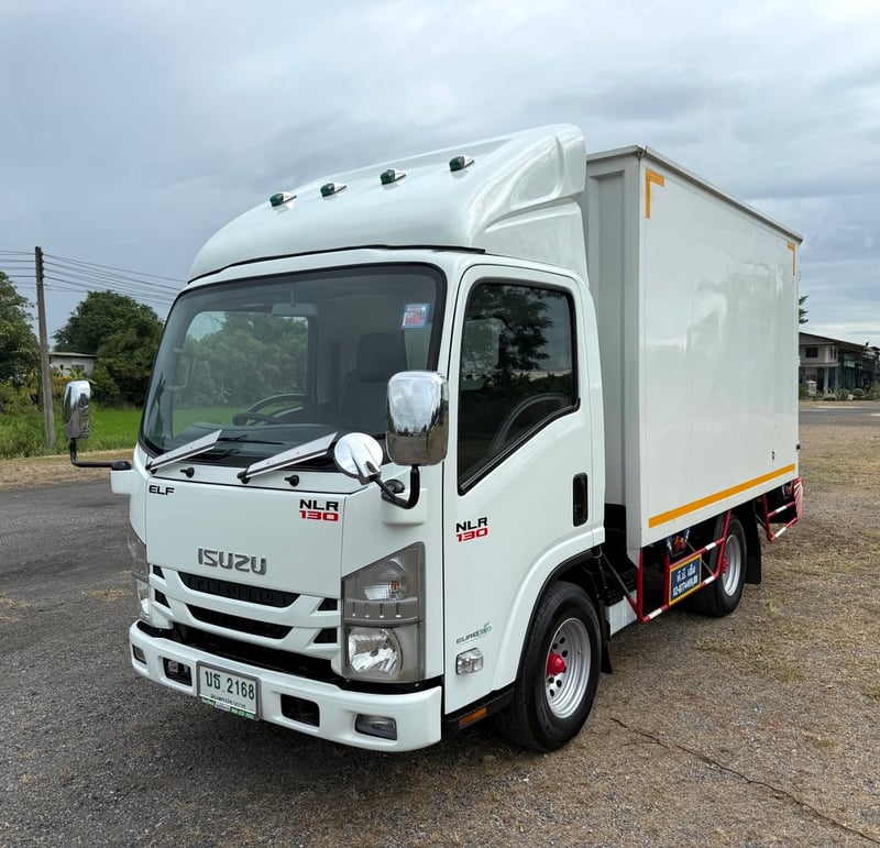 NLR130 ปี 2020 (4 ล้อ - ไม่ติดเวลา) (รถมือเดียวป้ายแดง) (ตู้แห้ง+เปิดท้าย) เครื่องดี คัสซีสวย แอร์เย็น พ.เพาเวอร์ ก.ไฟฟ้า พวงมาลัย Airbag วิทยุ USB MP3 รถถูกคัดสรรผ่านมาตรฐาน