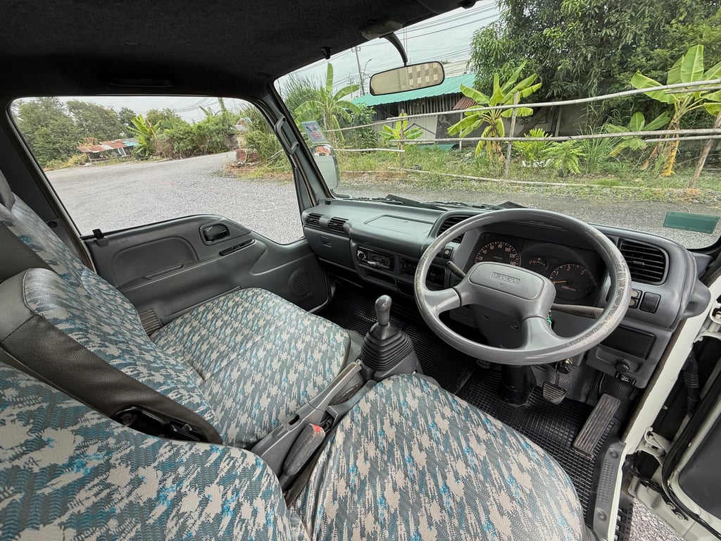 ISUZU NKR 120 แรง ปี 2555 (4 ล้อ-ไม่ติดเวลา) (กระบะ+คอก) เครื่องดี คัสซีสวย แอร์เย็น รถสวย พร้อมใช้งานทันที