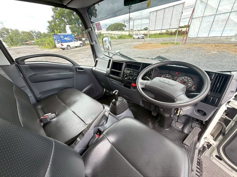 NLR130 ปี 2563 (4 ล้อ - ไม่ติดเวลา) (รถมือเดียวป้ายแดง) (ตู้แห้ง+เปิดท้าย) เครื่องดี คัสซีสวย แอร์เย็น พ.เพาเวอร์ ก.ไฟฟ้า พวงมาลัย Airbag วิทยุ USB MP3 รถถูกคัดสรรผ่านมาตรฐาน NLR130 ปี 2563 (4 ล้อ - ไม่ติดเวลา) (รถมือเดียวป้ายแดง) (ตู้แห้ง+เปิดท้าย) เครื่องดี คัสซีสวย แอร์เย็น พ.เพาเวอร์ ก.ไฟฟ้า พวงมาลัย Airbag วิทยุ USB MP3 รถถูกคัดสรรผ่านมาตรฐาน