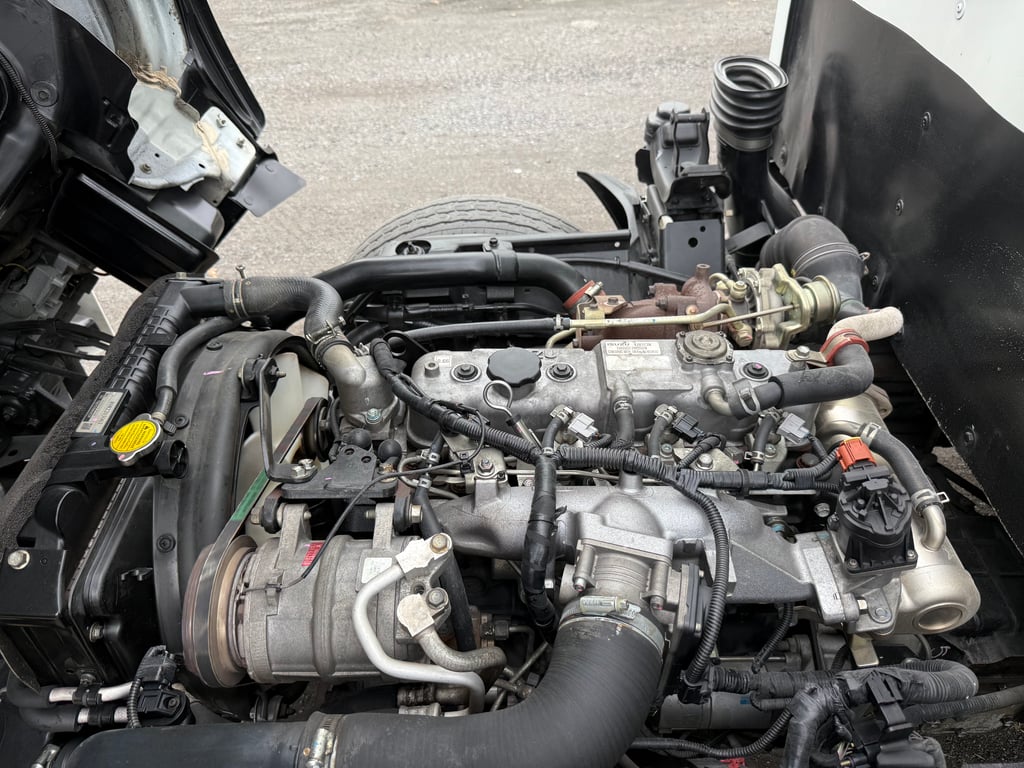 NLR Lite ปี 2021 (4 ล้อ - ไม่ติดเวลา) (รถมือเดียวป้ายแดง) (ตู้แห้ง+เปิดท้าย) เครื่องดี คัสซีสวย แอร์เย็น พ.เพาเวอร์ ก.ไฟฟ้า พวงมาลัย Airbag วิทยุ USB MP3 รถถูกคัดสรรผ่านมาตรฐาน