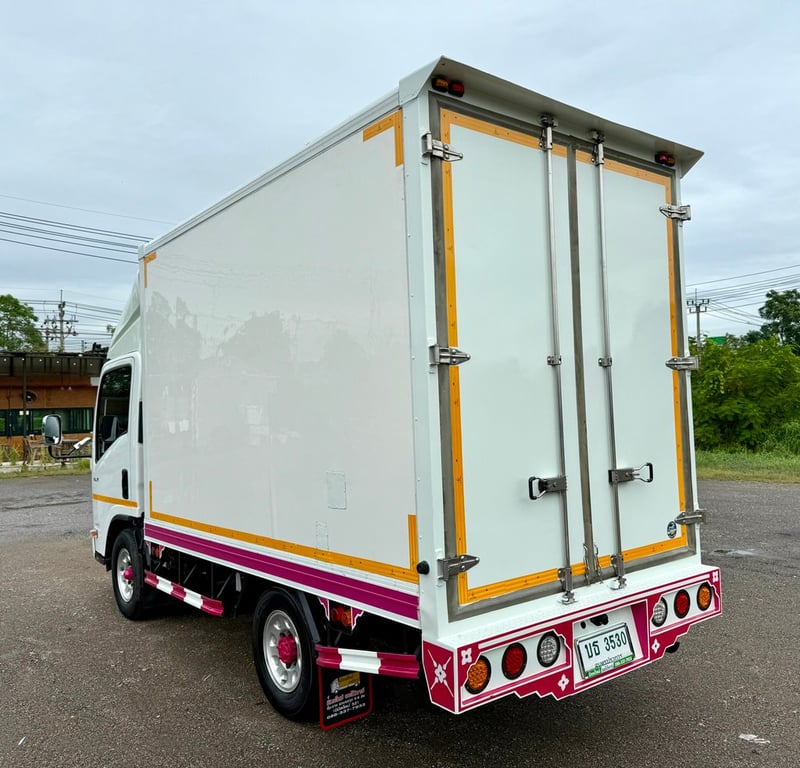 ปี 2564 NLR lite แรง (รถห้างแท้) (4 ล้อ - ไม่ติดเวลา) (รถมือเดียวป้ายแดง) (ตู้แห้ง+เปิดท้าย) เครื่องดี คัสซีสวย แอร์เย็น พ.เพาเวอร์ ก.ไฟฟ้า พวงมาลัย Airbag วิทยุ USB MP3 รถถูกคัดสรรผ่านมาตรฐาน รถสวยมาก