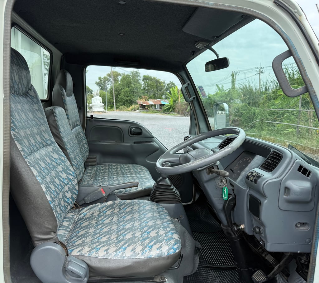 ISUZU NKR 120 แรง ปี 2555 (4 ล้อ-ไม่ติดเวลา) (กระบะ+คอก) เครื่องดี คัสซีสวย แอร์เย็น รถสวย พร้อมใช้งานทันที