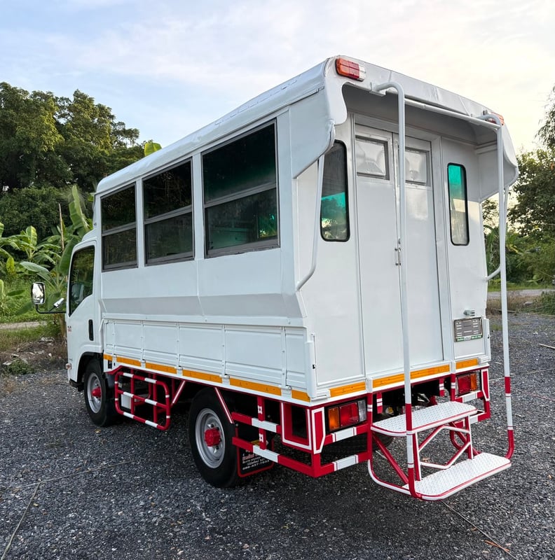 NLR130 ปี 2563 (4 ล้อ - ไม่ติดเวลา) (รถมือเดียวป้ายแดง) (กระบะสองแถว) เครื่องดี คัสซีสวย แอร์เย็น พ.เพาเวอร์ ก.ไฟฟ้า พวงมาลัย Airbag วิทยุ USB MP3 รถถูกคัดสรรผ่านมาตรฐาน