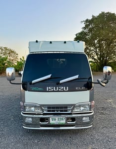 ISUZU NKR 120 แรง ปี 2553 (4 ล้อ-ไม่ติดเวลา) (กระบะ+คอก) เครื่องดี คัสซีสวย แอร์เย็น รถสวย พร้อมใช้งานทันที