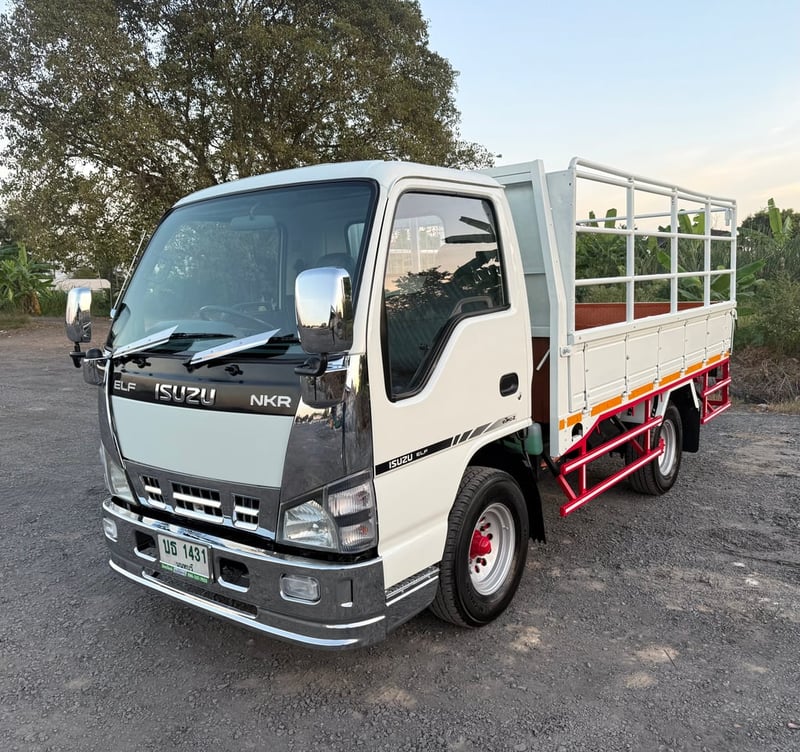 ISUZU NKR (รถห้างแท้) (ตาเพชร) เครื่อง 100 แรง เทอร์โบ (4 ล้อ-ไม่ติดเวลา) (กระบะพื้นเหล็ก+คอกเหล็ก) เครื่องดี คัสซีสวย แอร์เย็น ☎️ 086-337-7933 ก้าว