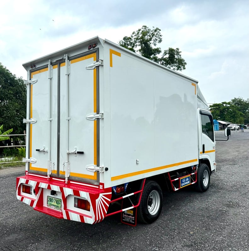 แถมป้ายประมูล NLR130 ปี 2564 (4 ล้อ - ไม่ติดเวลา) (รถมือเดียวป้ายแดง) (ตู้แห้ง+เปิดท้าย) เครื่องดี คัสซีสวย แอร์เย็น พ.เพาเวอร์ ก.ไฟฟ้า พวงมาลัย Airbag วิทยุ USB MP3 รถถูกคัดสรรผ่านมาตรฐาน