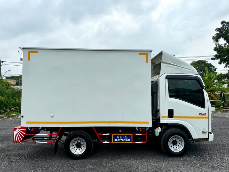 แถมป้ายประมูล NLR130 ปี 2564 (4 ล้อ - ไม่ติดเวลา) (รถมือเดียวป้ายแดง) (ตู้แห้ง+เปิดท้าย) เครื่องดี คัสซีสวย แอร์เย็น พ.เพาเวอร์ ก.ไฟฟ้า พวงมาลัย Airbag วิทยุ USB MP3 รถถูกคัดสรรผ่านมาตรฐาน