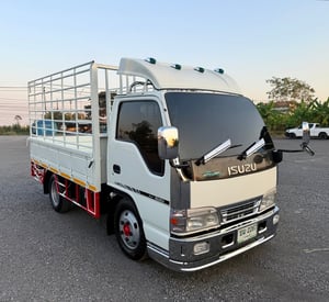 ISUZU NKR 120 แรง ปี 2553 (4 ล้อ-ไม่ติดเวลา) (กระบะ+คอก) เครื่องดี คัสซีสวย แอร์เย็น รถสวย พร้อมใช้งานทันที