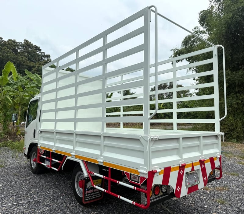 NLR130 แรง ปี 2561 (รถห้างแท้) (4 ล้อ - ไม่ติดเวลา) (รถมือเดียวป้ายแดง) (กระบะเหล็กใหม่ ยาว 3.5 เมตร) เครื่องดี คัสซีสวย แอร์เย็น พ.เพาเวอร์ ก.ไฟฟ้า พวงมาลัย Airbag วิทยุ USB MP3 รถถูกคัดสรรผ่านมาตรฐาน รถสวยมาก