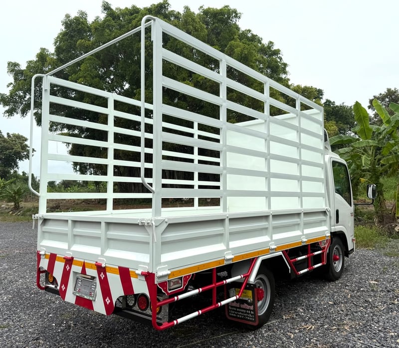 NLR130 แรง ปี 2561 (รถห้างแท้) (4 ล้อ - ไม่ติดเวลา) (รถมือเดียวป้ายแดง) (กระบะเหล็กใหม่ ยาว 3.5 เมตร) เครื่องดี คัสซีสวย แอร์เย็น พ.เพาเวอร์ ก.ไฟฟ้า พวงมาลัย Airbag วิทยุ USB MP3 รถถูกคัดสรรผ่านมาตรฐาน รถสวยมาก