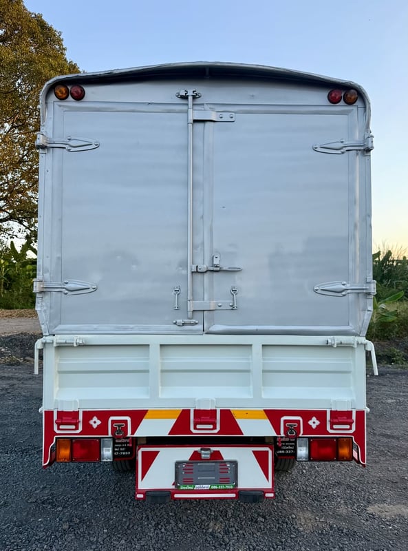 ISUZU NKR (รถห้างแท้) (การ์ตูน) เครื่อง 100 แรง เทอร์โบ (4 ล้อ-ไม่ติดเวลา) (กระบะเหล็ก+หลังคาทึบ) เครื่องดี คัสซีสวย แอร์เย็น ☎️ 086-337-7933 ก้าว