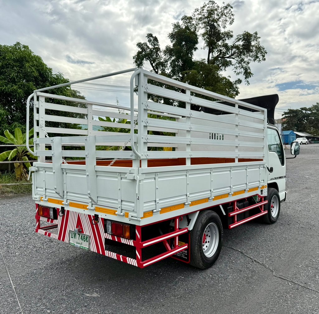 ISUZU NKR 120 แรง ปี 2555 (4 ล้อ-ไม่ติดเวลา) (กระบะ+คอก) เครื่องดี คัสซีสวย แอร์เย็น รถสวย พร้อมใช้งานทันที