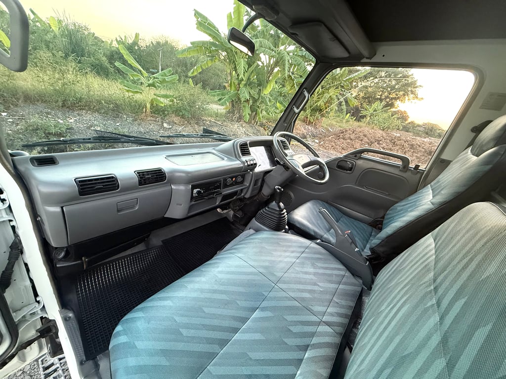 ISUZU NKR (รถห้างแท้) (ตาเพชร) เครื่อง 100 แรง เทอร์โบ (4 ล้อ-ไม่ติดเวลา) (กระบะพื้นเหล็ก+คอกเหล็ก) เครื่องดี คัสซีสวย แอร์เย็น ☎️ 086-337-7933 ก้าว ISUZU NKR (รถห้างแท้) (ตาเพชร) เครื่อง 100 แรง เทอร์โบ (4 ล้อ-ไม่ติดเวลา) (กระบะพื้นเหล็ก+คอกเหล็ก) เครื่องดี คัสซีสวย แอร์เย็น ☎️ 086-337-7933 ก้าว