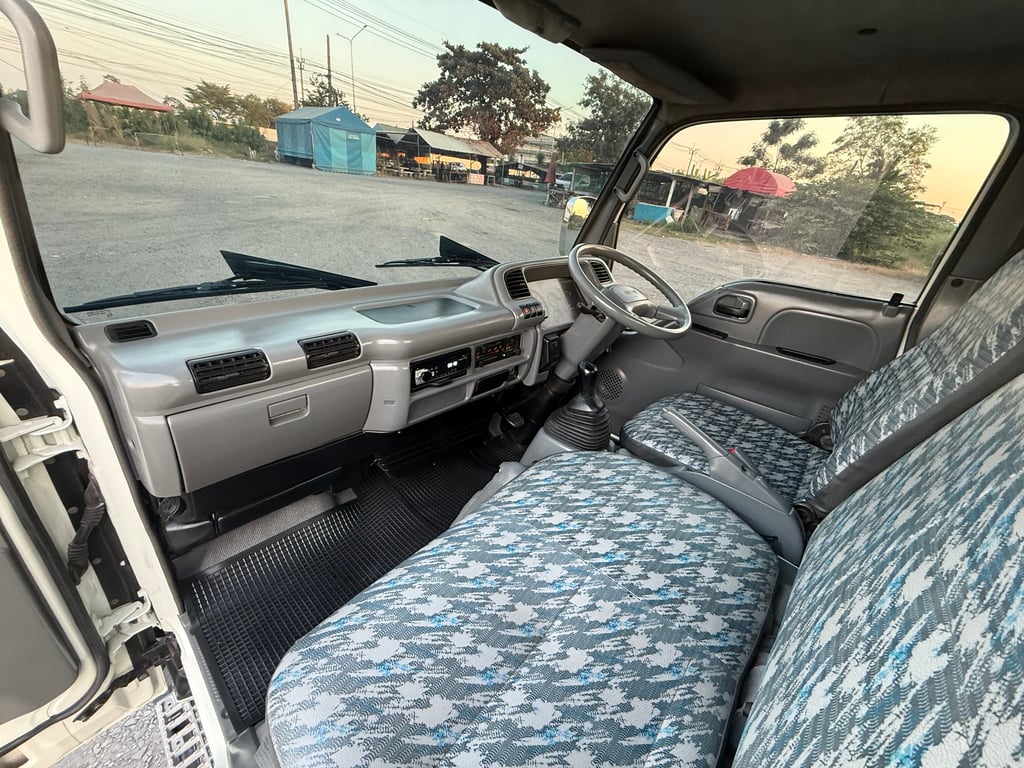 ISUZU NKR 120 แรง ปี 2553 (4 ล้อ-ไม่ติดเวลา) (กระบะ+คอก) เครื่องดี คัสซีสวย แอร์เย็น รถสวย พร้อมใช้งานทันที