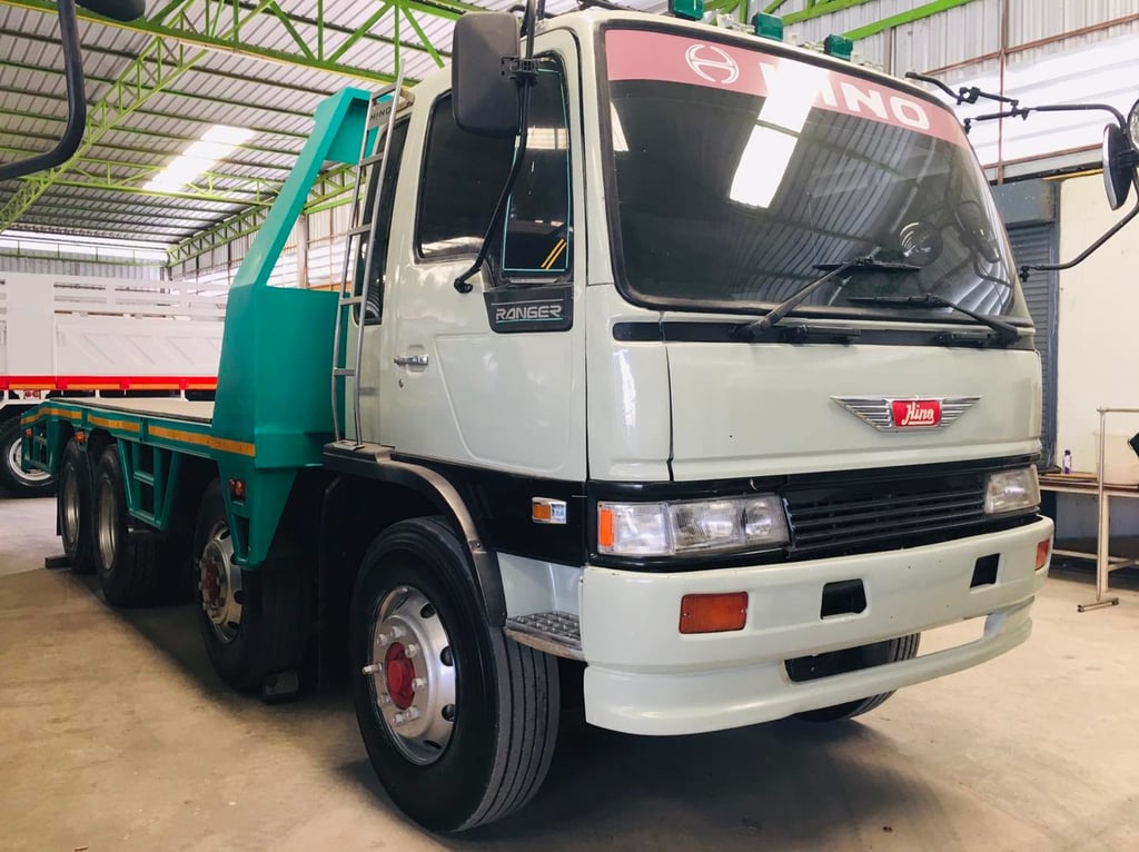 ขายเทรลเลอร์12ล้อ สิงห์ไฮเทคสภาพสวยพร้อมใช้งาน