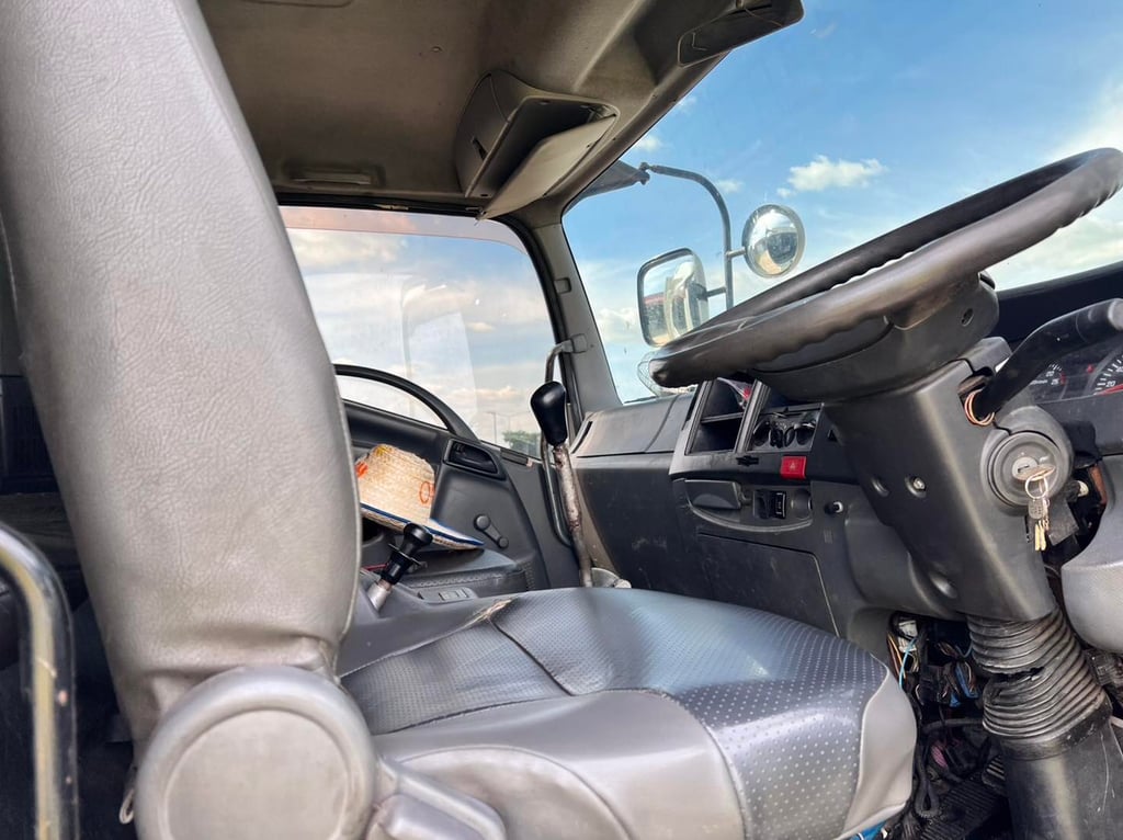 ขายรถดั้ม360ปี57 รถสวยสภาพดีพร้อมใช้งาน เอกสารเล่มทะเบียนพร้อมโอน ราคา 1,450,000 