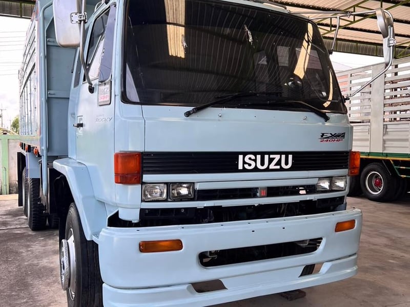 ขายรถดั้มร็อกกี้240แรง รถสวยสภาพดี ราคา730,000 ขายรถดั้มร็อกกี้240แรง รถสวยสภาพดี ราคา730,000