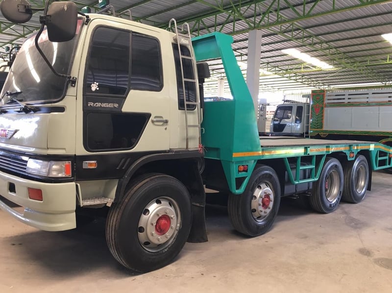 ขายเทรลเลอร์12ล้อ สิงห์ไฮเทคสภาพสวยพร้อมใช้งาน