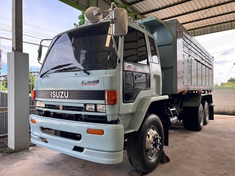 ขายรถดั้ม2เพลา ร็อกกี้240 เกียร์ฟูลเลอร์ มีระบบลากพ่วง