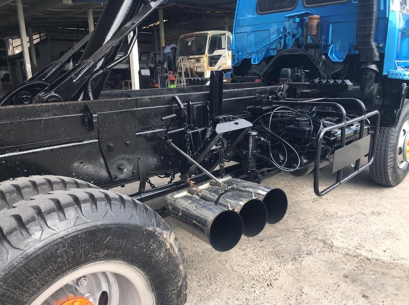 ร็อกกี้240แรง เกียร์อิตั้น กระบะใหม่ ยางใหม่ แอร์ใหม่ สีใหม่แต่งเต็มทุกระบบ