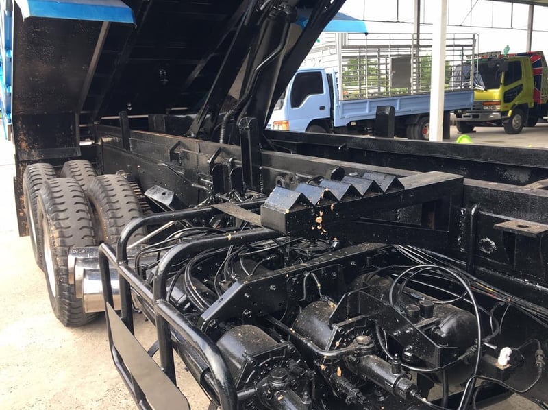 ร็อกกี้240แรง เกียร์อิตั้น กระบะใหม่ ยางใหม่ แอร์ใหม่ สีใหม่แต่งเต็มทุกระบบ