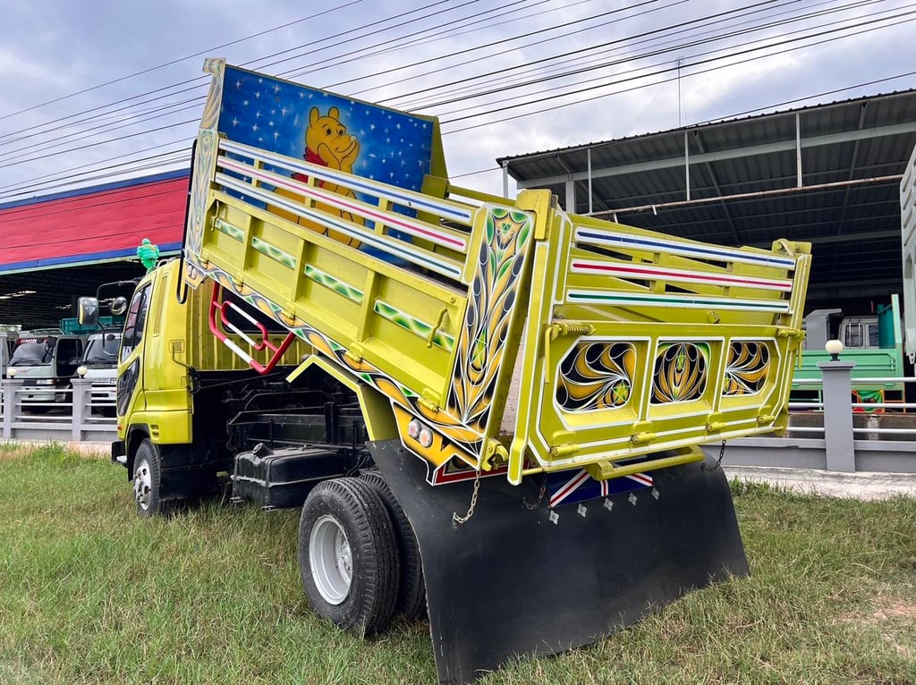 ขายรถ6ล้อดั้ม สภาพสวยพร้อมใช้งาน สนใจติดต่อ 090-8588220 ขายรถ6ล้อดั้ม สภาพสวยพร้อมใช้งาน สนใจติดต่อ 090-8588220